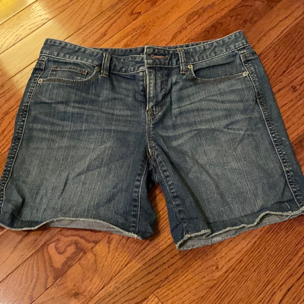 Loft denim shorts size 4
